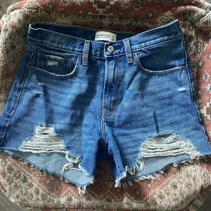Abercrombie AF Mid Rise Boyfriend Denim Short